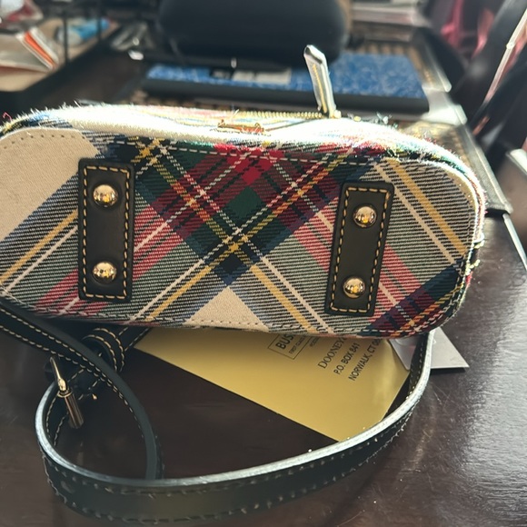 Dooney and Bourke small zip crossbody white tart - Picture 9 of 9